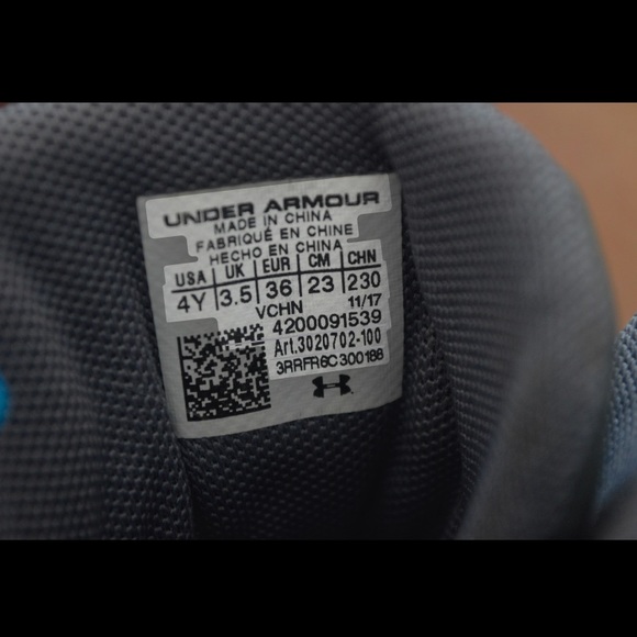 UNDERARMOUR GIRLS BASKETBALL SHOES/SNEAKERS - Picture 6 of 7